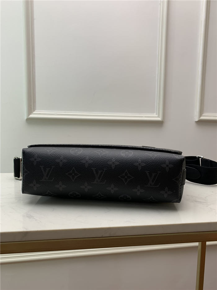 Louis Vuitton DISTRICT PM Monogram Eclipse High