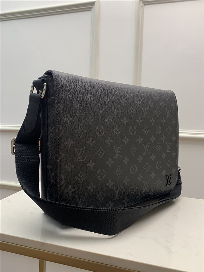 Louis Vuitton DISTRICT MM Monogram Eclipse High