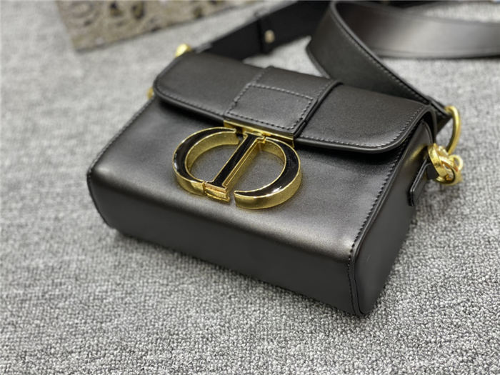 30 MONTAIGNE BOX BAG Black calfskin mid