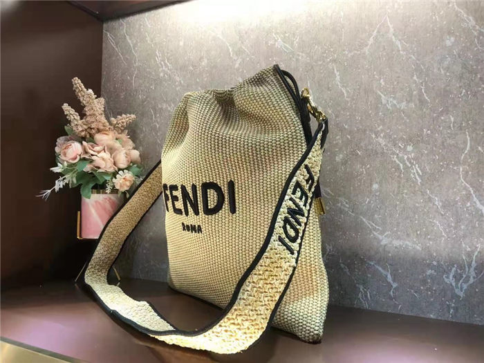 Fendi PACK MEDIUM POUCH Raffia Beige Mid