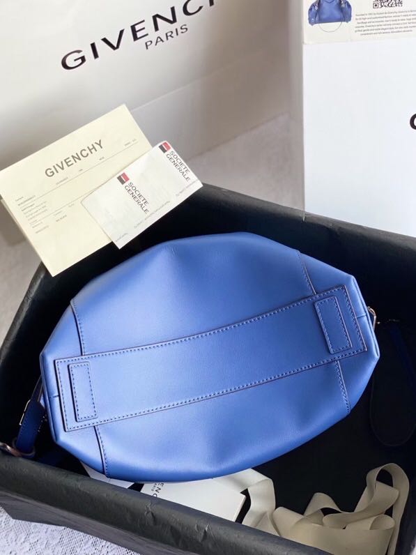 Givenchy SMALL ANTIGONA SOFT BAG IN SMOOTH LEATHER Royal Blue High