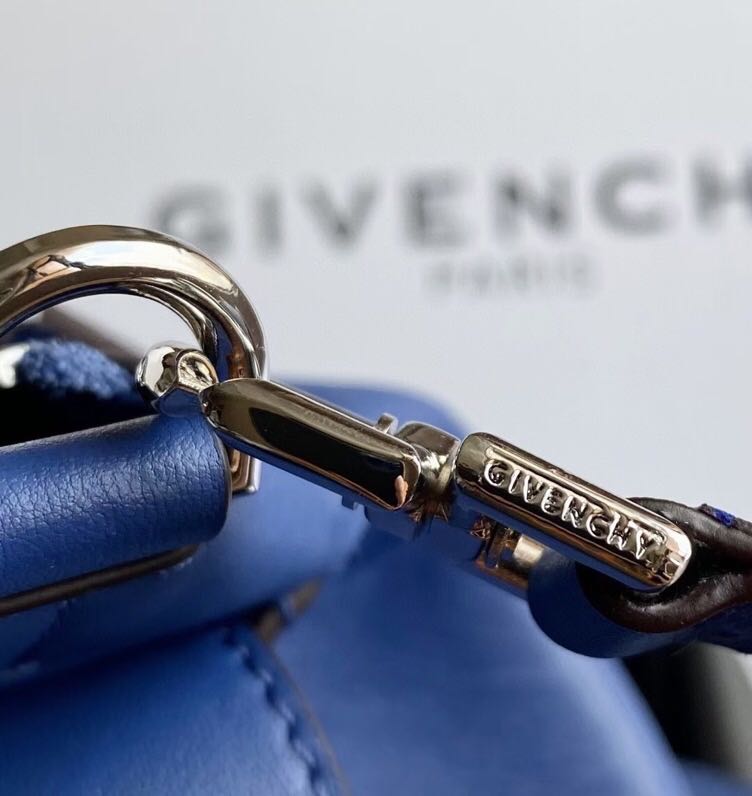 Givenchy SMALL ANTIGONA SOFT BAG IN SMOOTH LEATHER Royal Blue High