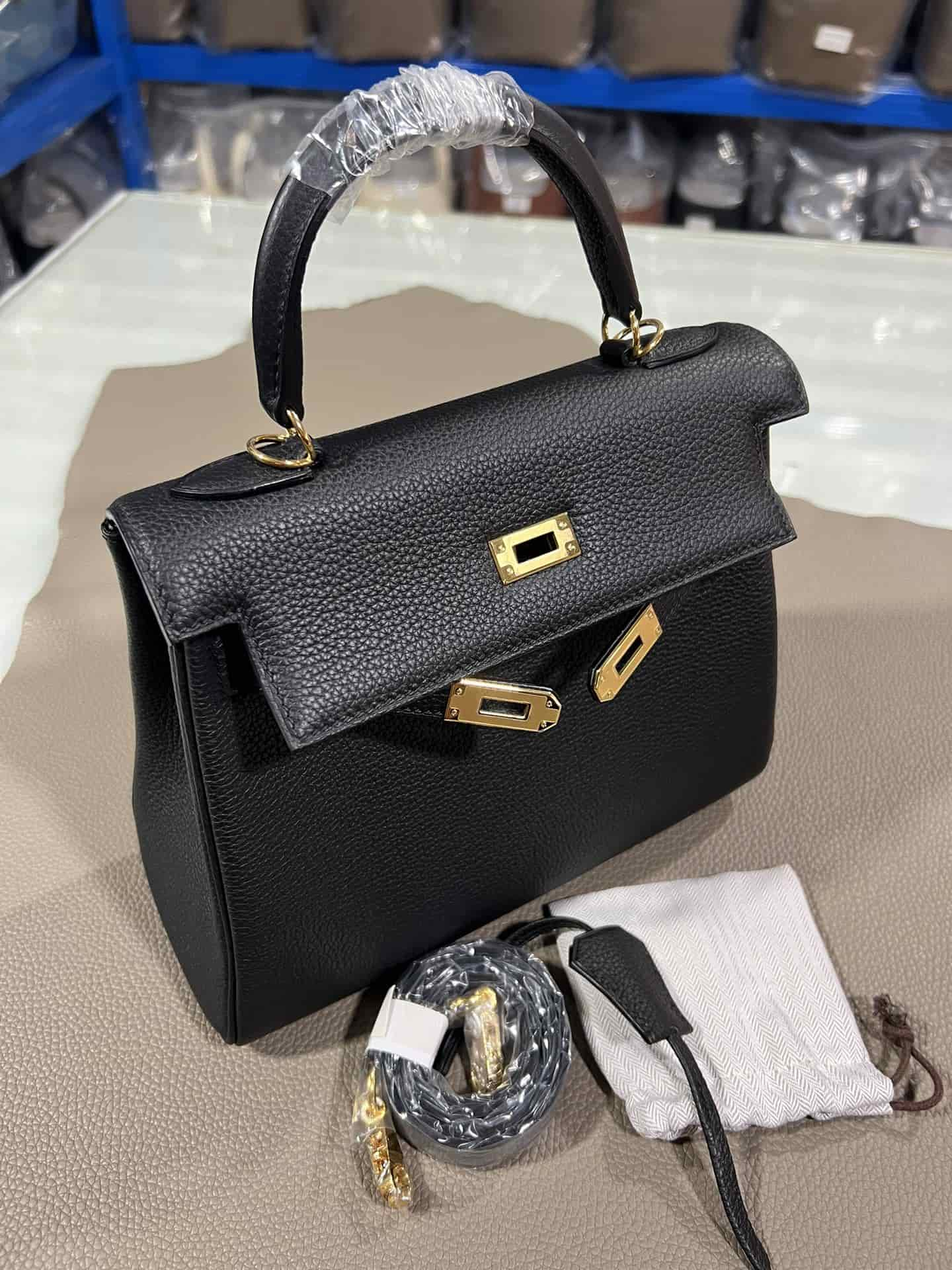 Hermes Kelly 25/28cm Retourne Bag Togo Leather In Black WAX High