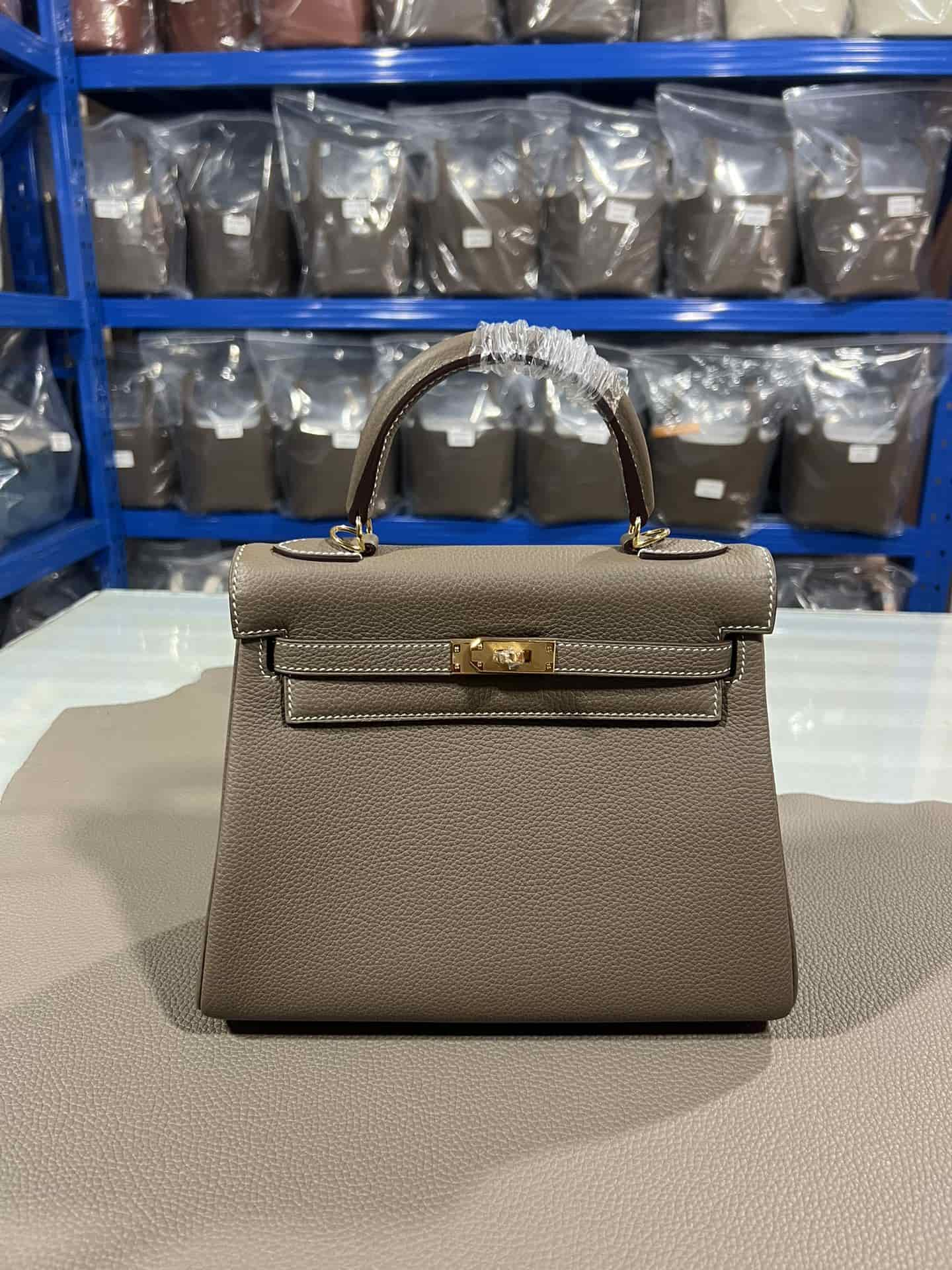 Hermes Kelly 25/28cm Retourne Bag Togo Leather In Etoupe WAX High