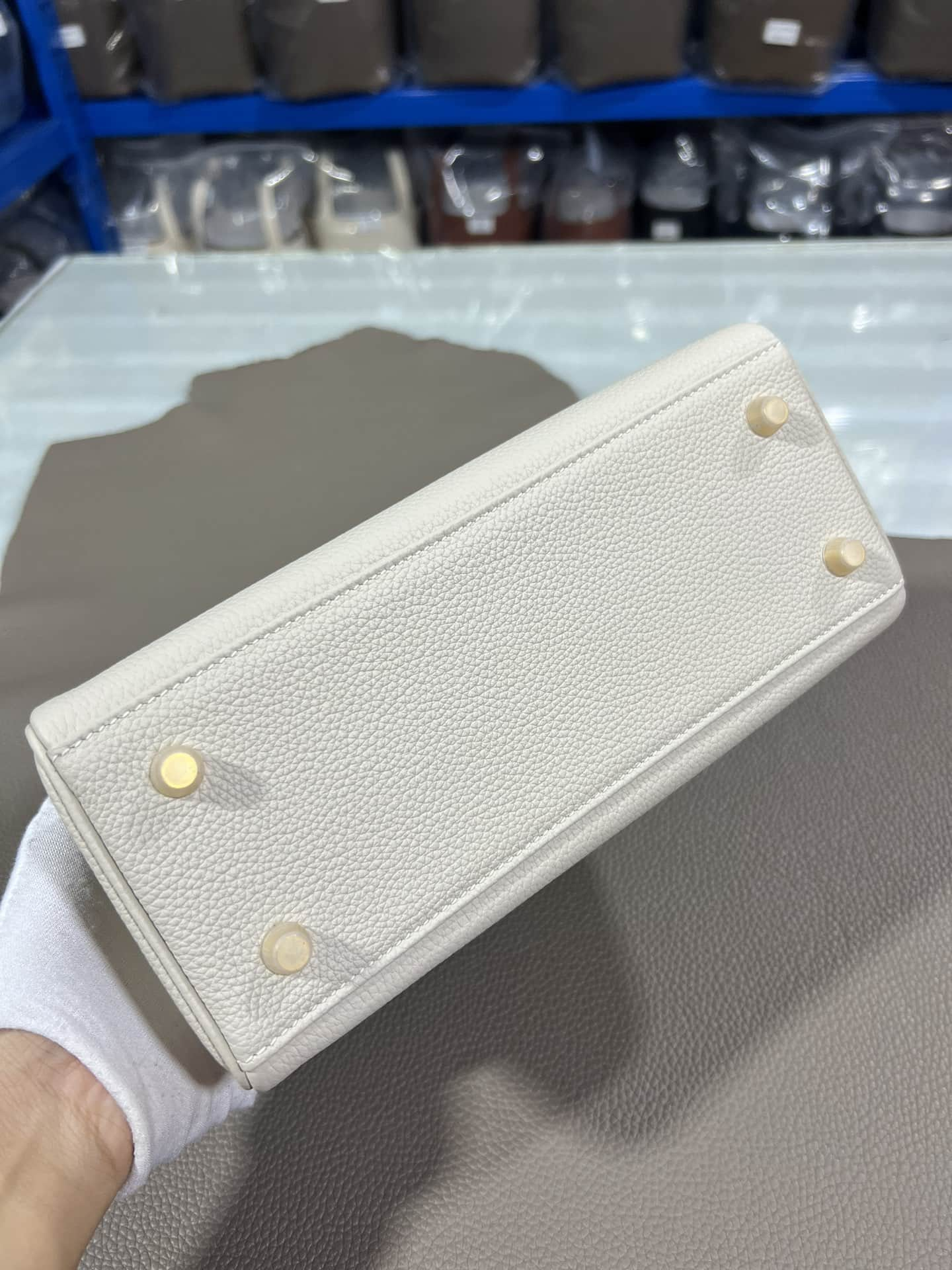 Hermes Kelly 25/28cm Retourne Bag Togo Leather In White WAX High