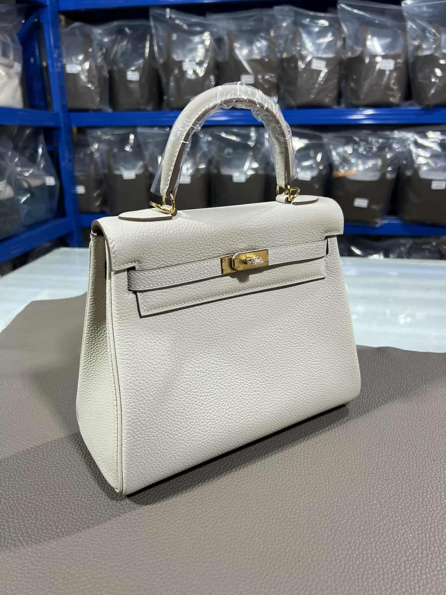 Hermes Kelly 25/28cm Retourne Bag Togo Leather In White WAX High