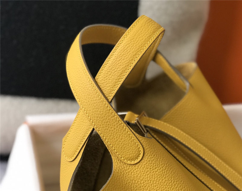 Hermes Picotin Lock 18/22 Bag Togo Leather In Jaune Ambre WAX High