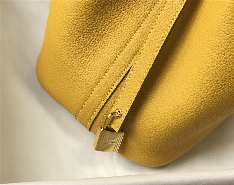 Hermes Picotin Lock 18/22 Bag Togo Leather In Jaune Ambre WAX High