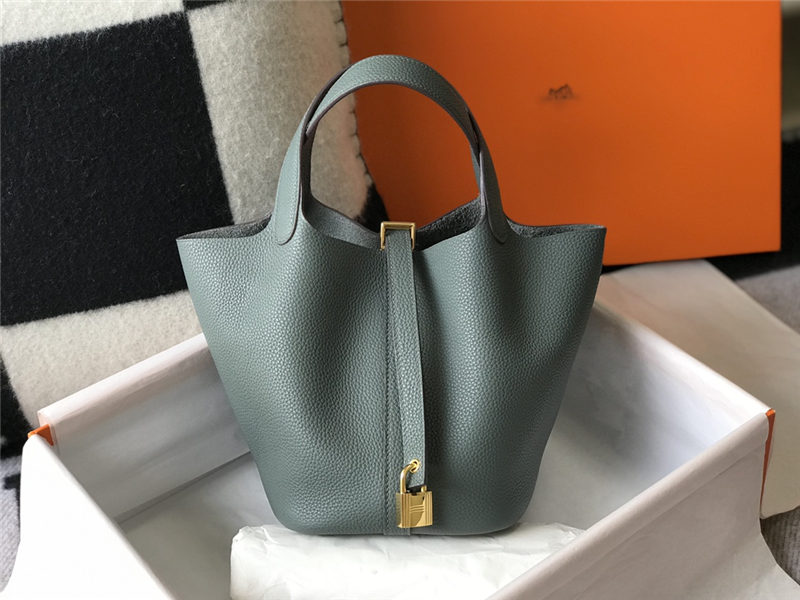 Hermes Picotin Lock 18/22 Bag Togo Leather In Vert Amande WAX High