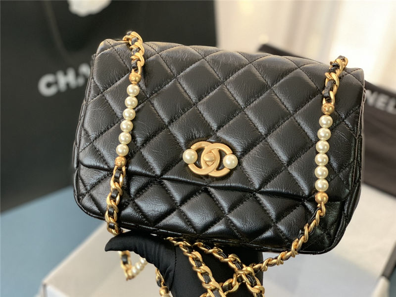 SMALL FLAP BAG Calfskin, Imitation Pearls & Gold-Tone Metal Black High