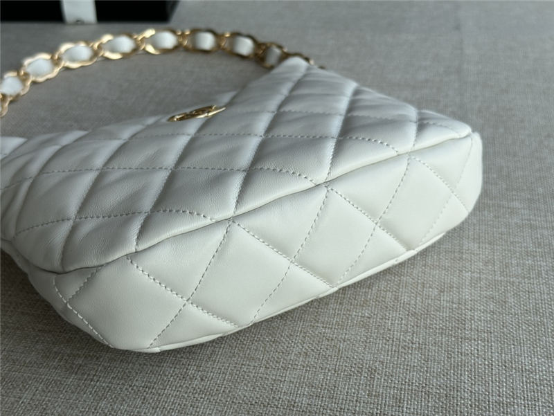 HOBO HANDBAG AS3562 Lambskin & Gold-Tone Metal White High