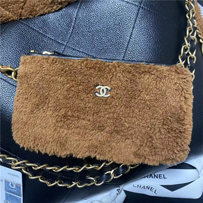 Chanel 22 SMALL HANDBAG Gold-Tone Metal AS3260 High