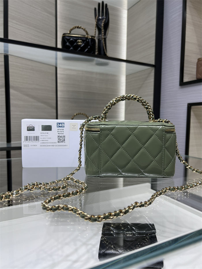 Chanel CLUTCH WITH CHAIN AP4168 Shiny Lambskin & Gold-Tone Metal Green High