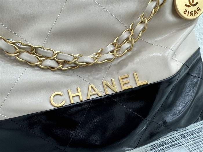 Chanel 22 SMALL HANDBAG Patchwork Shiny Calfskin & Gold-Tone Metal AS3260 High