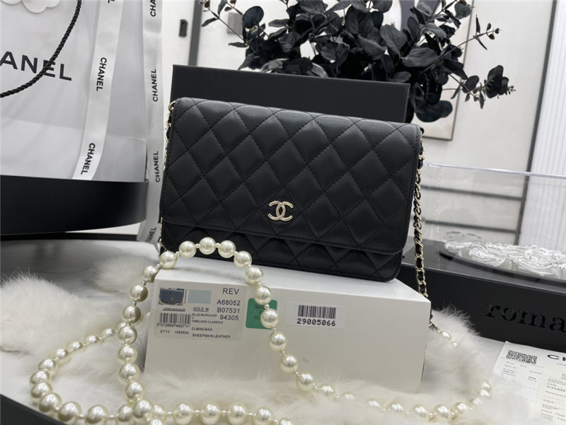 Chanel Wallet on Chain Lambskin Imitation Pearls & Gold-Tone Metal Black High