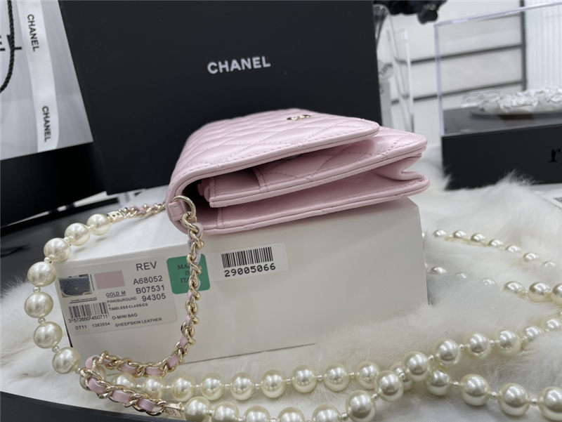 Chanel Wallet on Chain Lambskin Imitation Pearls & Gold-Tone Metal Pink High