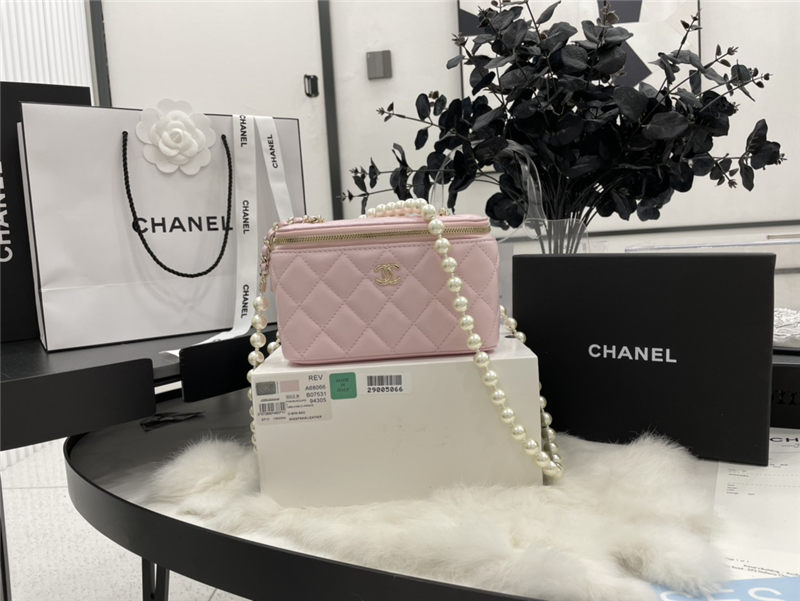 Chanel VANITY WITH CHAIN Lambskin Imitation Pearls & Gold-Tone Metal Pink High