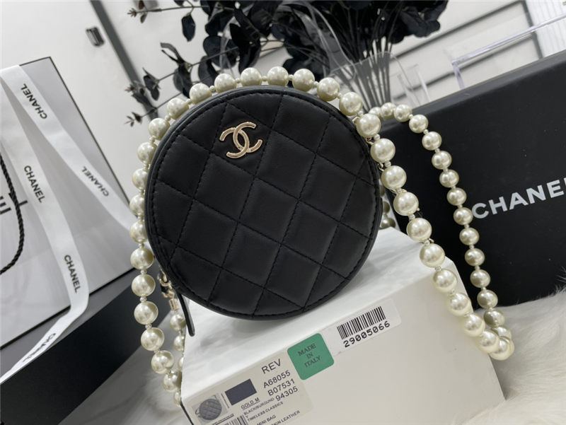 Chanel CLUTCH WITH CHAIN Lambskin Imitation Pearls & Gold-Tone Metal Black High