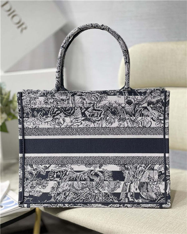 MEDIUM Dior BOOK TOTE Toile de Jouy Stripes Embroidery High