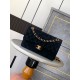 Medium CLASSIC HANDBAG Suede Gold Metal Black A