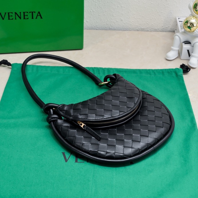 BV Small Gemelli Shoulder bag Black High