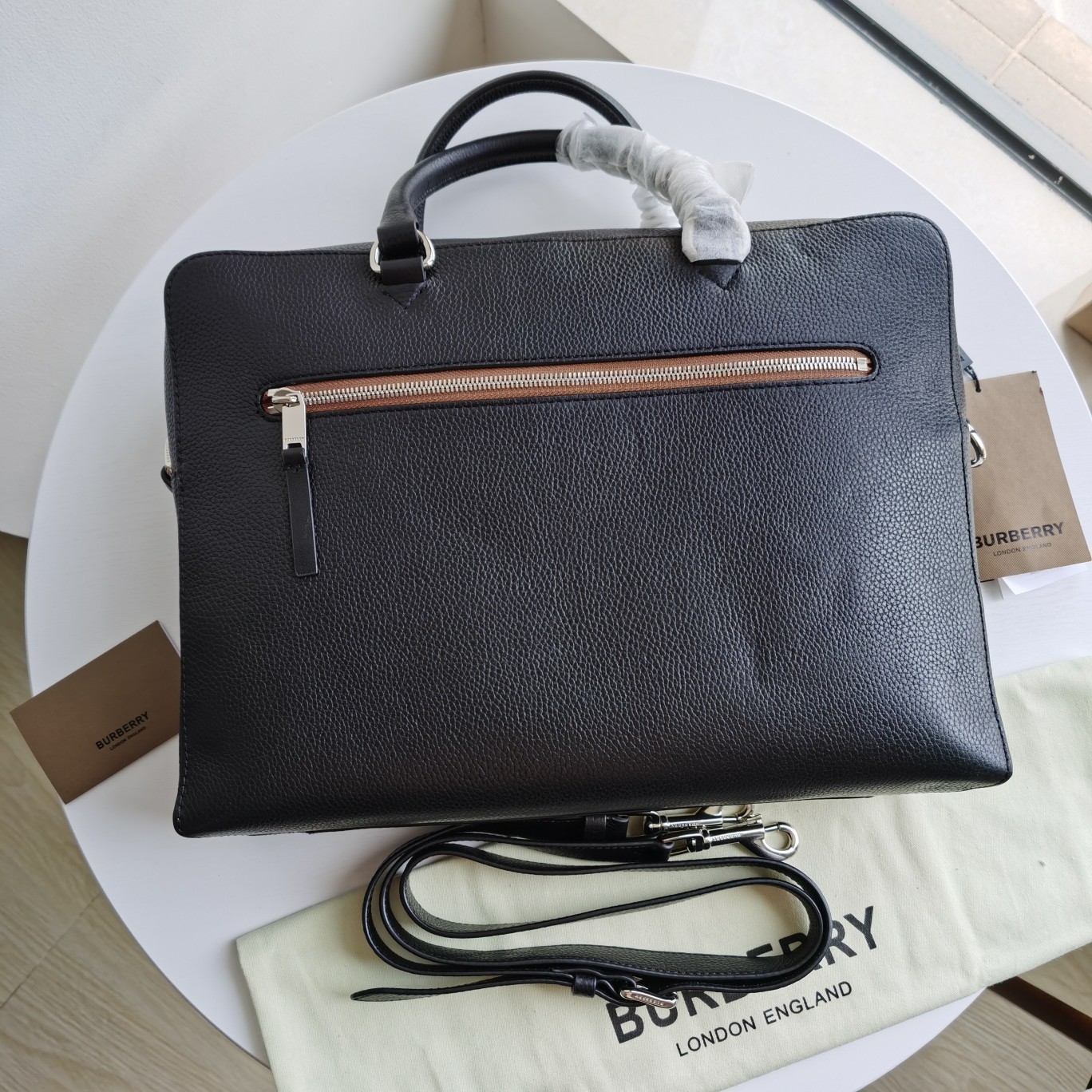 Grainy Leather Briefcase Black High