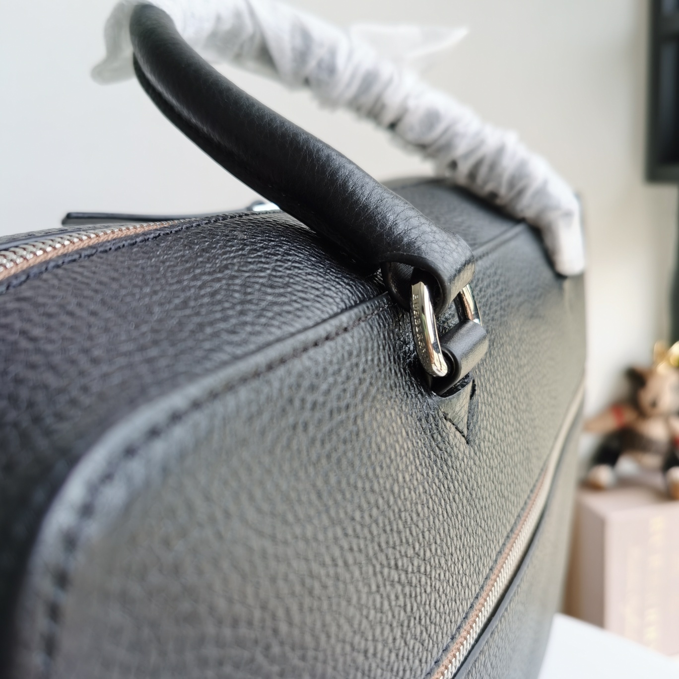 Grainy Leather Briefcase Black High