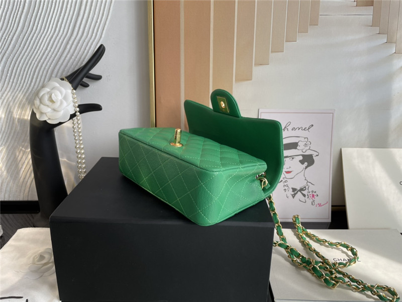 Mini CLASSIC HANDBAG Grained Calfskin Green Gold Metal A