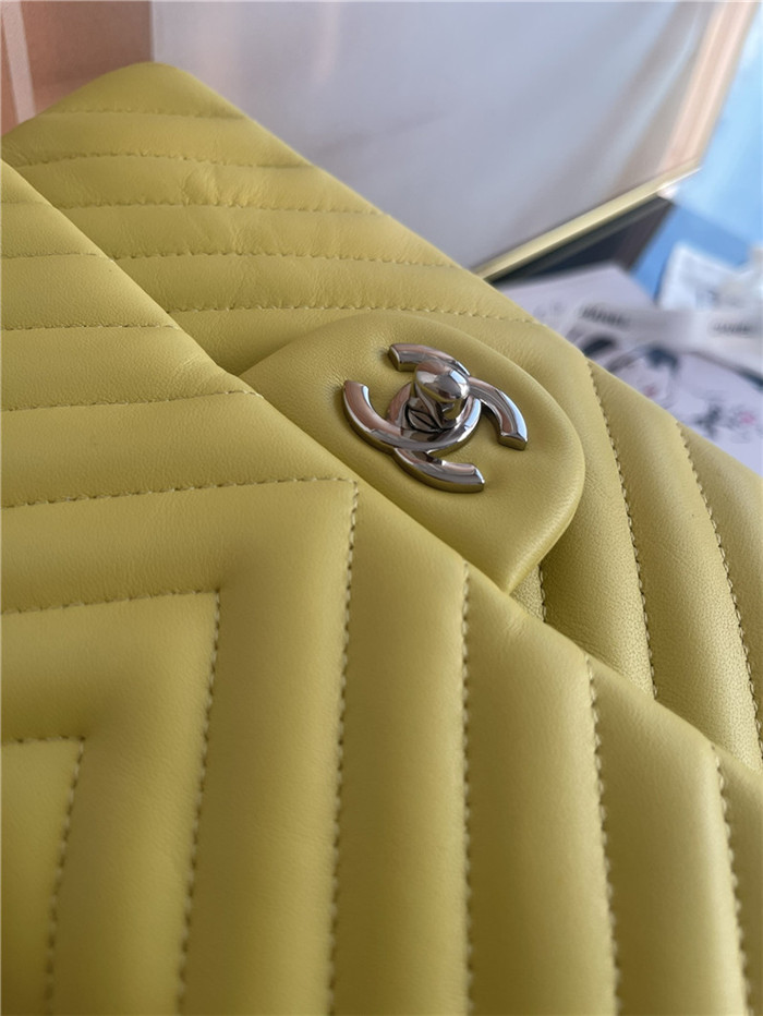 Medium CLASSIC HANDBAG Chevrons Pattern Lambskin Yellow Silver Metal A