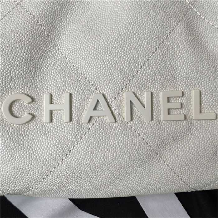 Chanel 22 MINI HANDBAG Shiny Grained Calfskin White & Gold-Tone Lacquered Metal AS3980 High