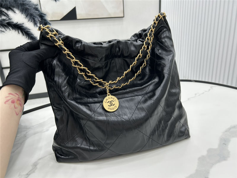 Chanel 22 MEDIUM HANDBAG Crumpled Calfskin & Gold-Tone Metal AS3261 Black High