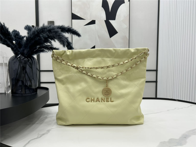 Chanel 22 MEDIUM HANDBAG Shiny Calfskin & Gold-Tone Metal AS3261 Yellow-Lt High