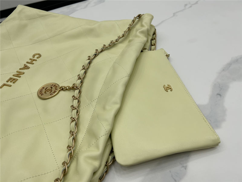 Chanel 22 MEDIUM HANDBAG Shiny Calfskin & Gold-Tone Metal AS3261 Yellow-Lt High