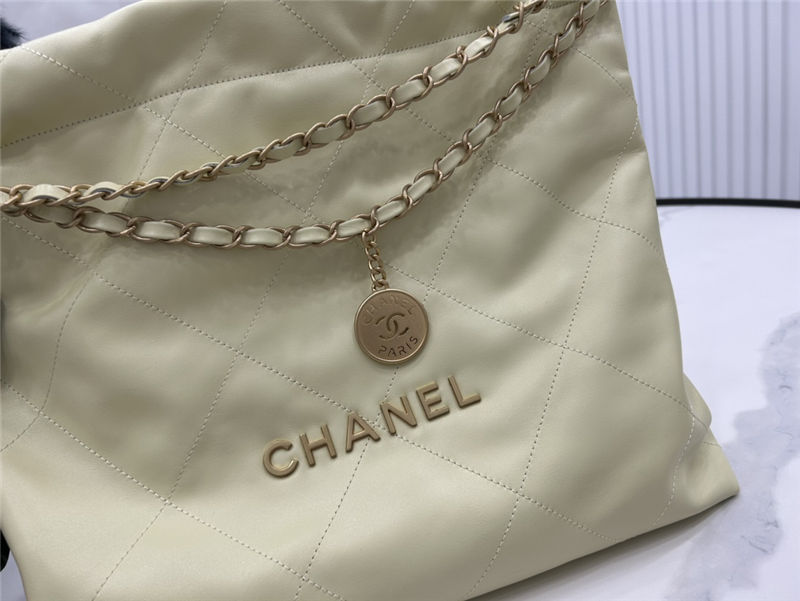 Chanel 22 MEDIUM HANDBAG Shiny Calfskin & Gold-Tone Metal AS3261 Yellow-Lt High