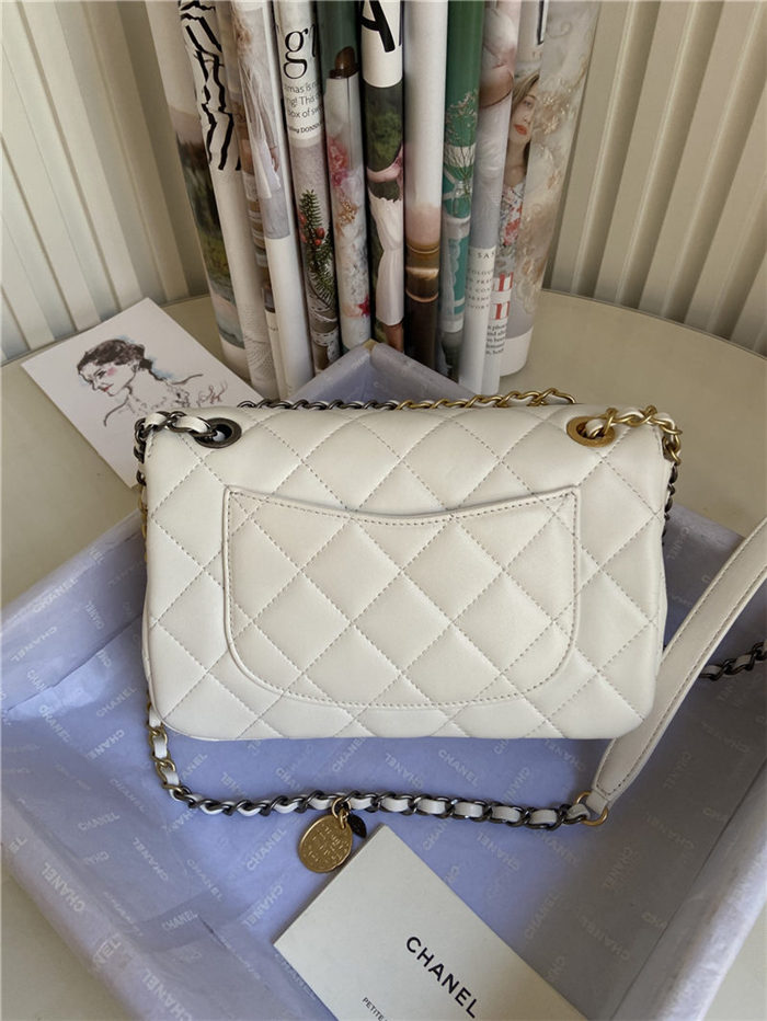 SMALL FLAP BAG Lambskin Glass Pearls Imitation Pearls Strass Gold Silver & Ruthenium Finish Metal White High