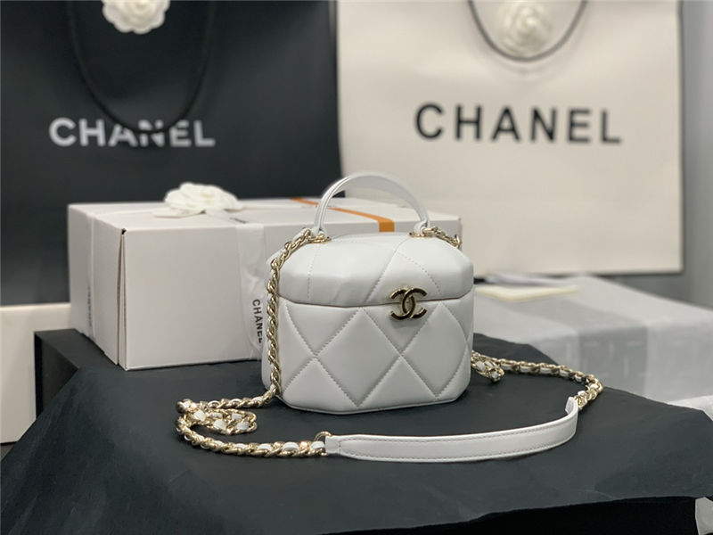 Chanel SMALL VANITY CASE Lambskin & Gold Metal AS2630 Grey High