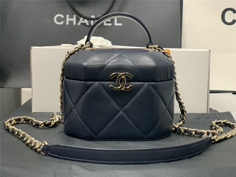 Chanel SMALL VANITY CASE Lambskin & Gold Metal AS2630 Navy High