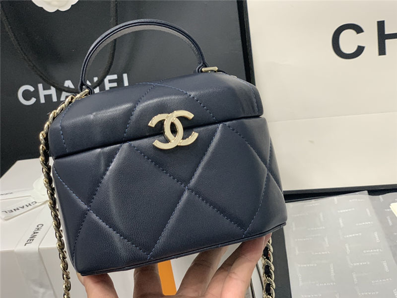 Chanel SMALL VANITY CASE Lambskin & Gold Metal AS2630 Navy High