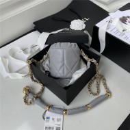 Chanel CLUTCH WITH CHAIN AP2330 Shiny Lambskin & Gold-Tone Metal Grey A