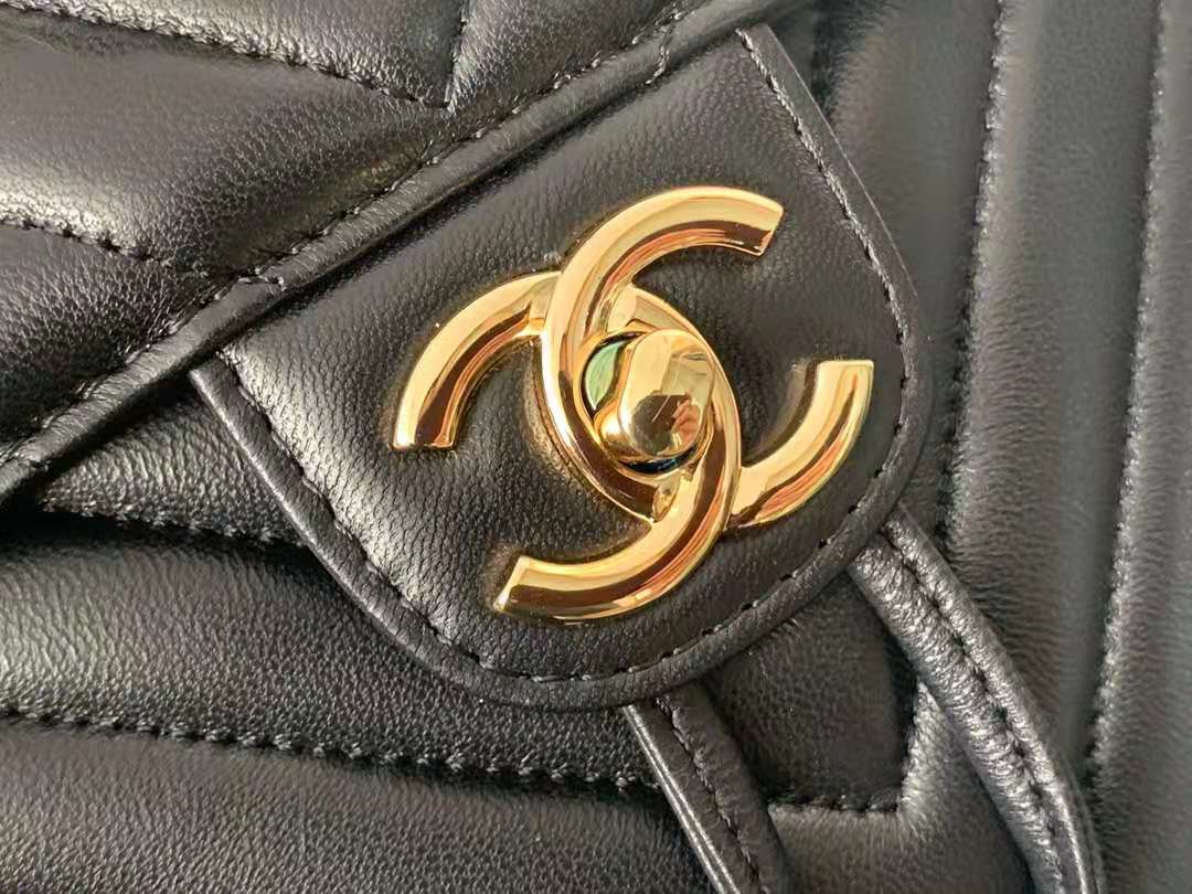 Chanel Large Backpack Chevrons Pattern Lambskin 91122 Gold-Metal Black High