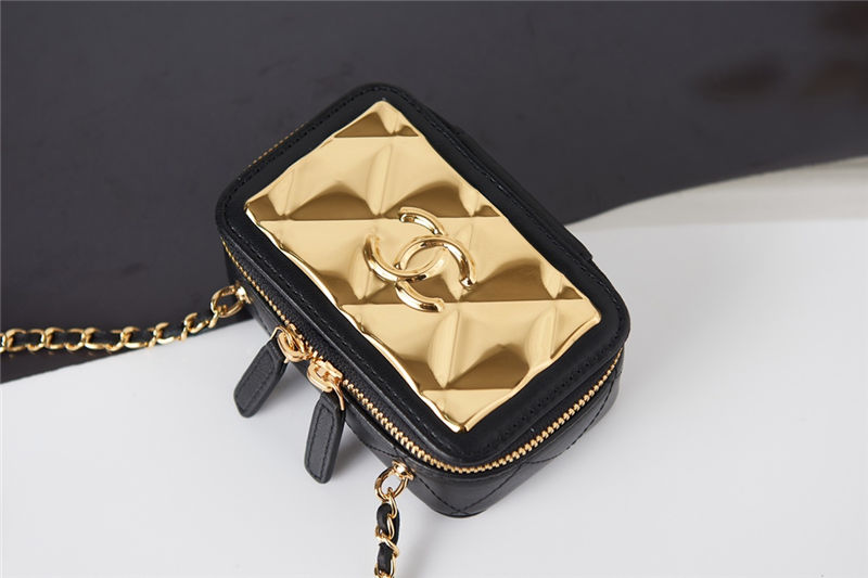 Chanel CLUTCH WITH CHAIN Lambskin & Gold-Tone Metal AP2393 Black High