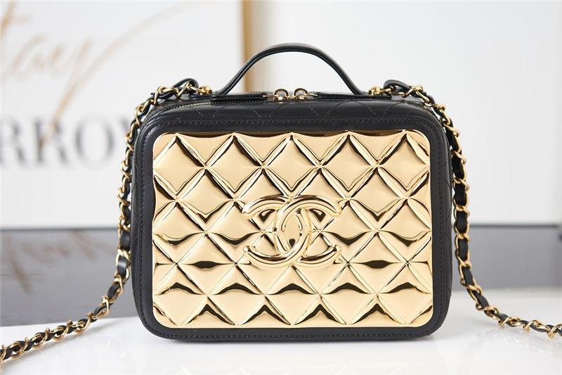 Chanel VANITY CASE Lambskin & Gold Metal AS2900 Black High