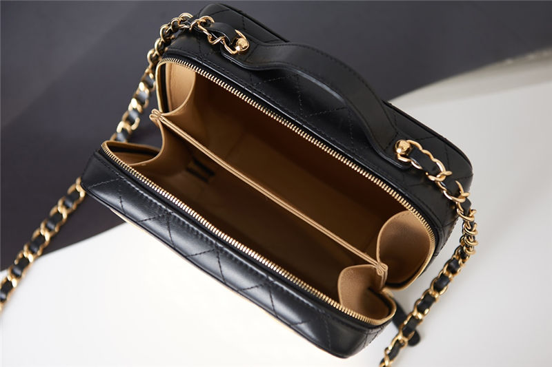 Chanel VANITY CASE Lambskin & Gold Metal AS2900 Black High