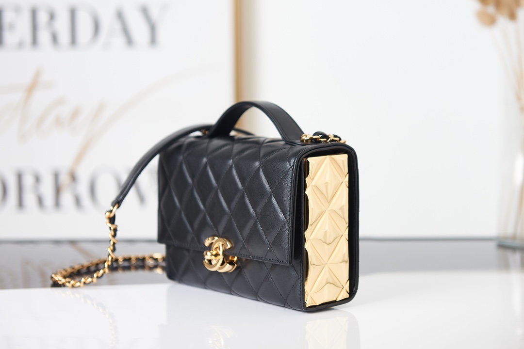 MINI FLAP BAG WITH HANDLE Lambskin & Gold-Tone Metal AS2796 Black High