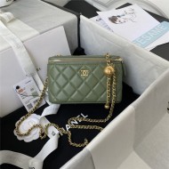 Chanel CLUTCH WITH CHAIN Lambskin & Gold-Tone Metal AP2303 Green A