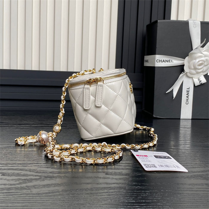 Chanel Vanity with Chain AP4283 Lambskin White High