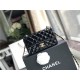 Mini CLASSIC HANDBAG Patent Leather Gold Metal Black A