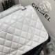 Medium CLASSIC HANDBAG Lambskin White Silver Metal B