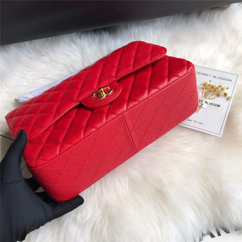 Large CLASSIC HANDBAG Grained Calfskin Gold Metal Red B