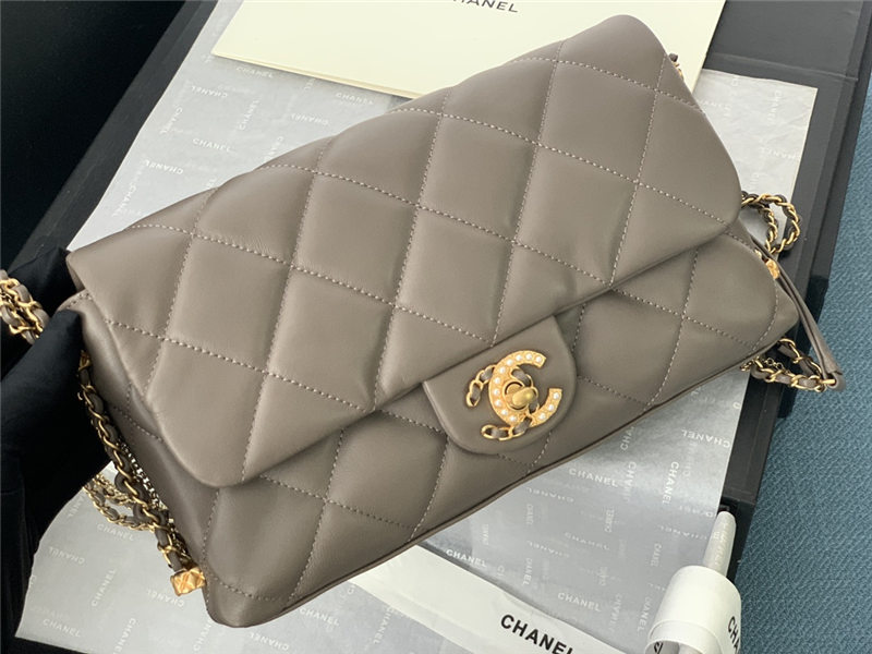 FLAP BAG Lambskin & Gold Metal AS2563 Taupe High